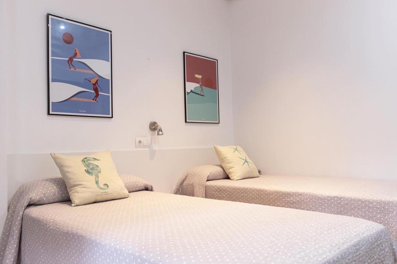Pension Angelines, Sneuu Hostel Santander Esterno foto