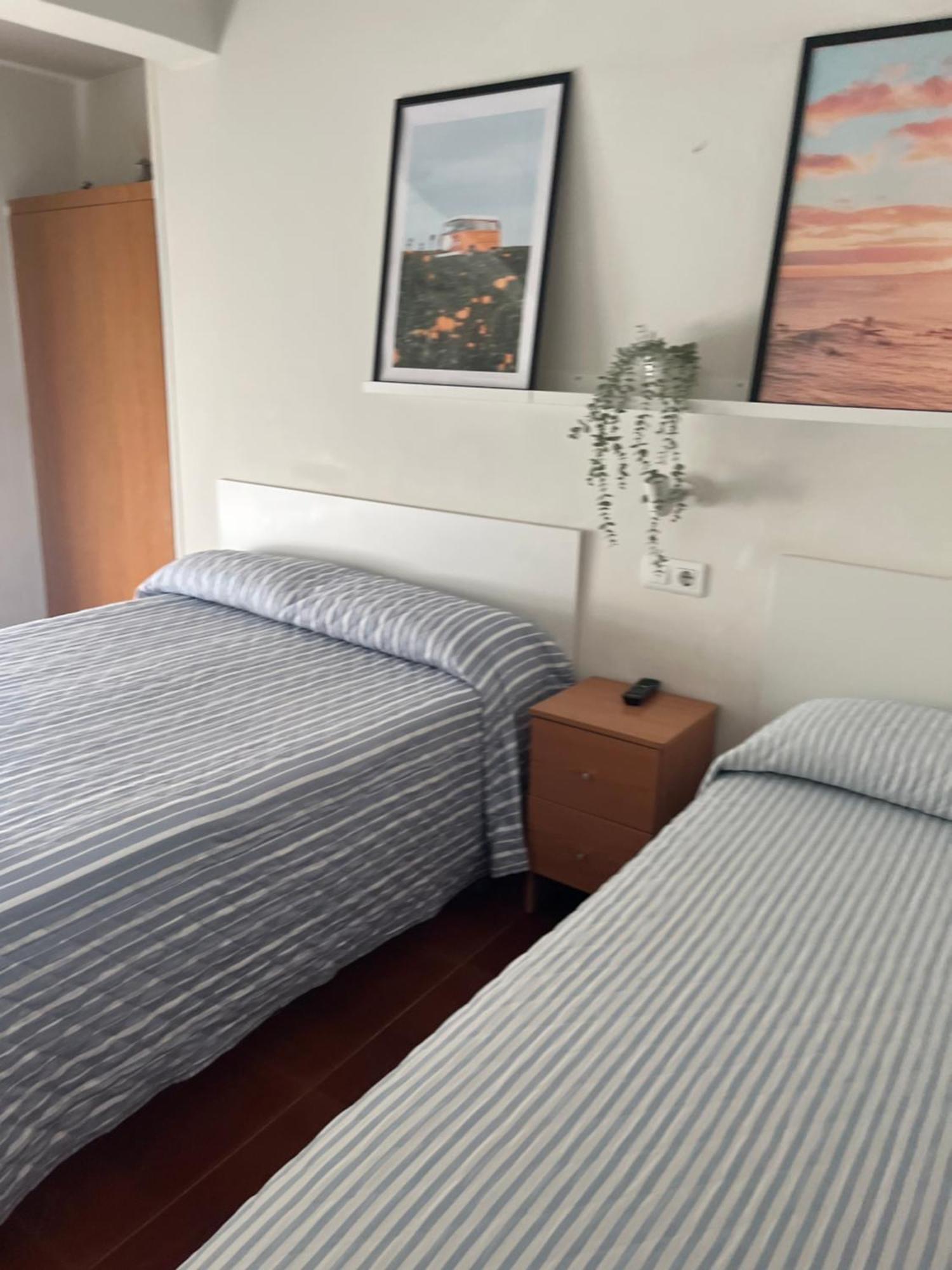 Pension Angelines, Sneuu Hostel Santander Esterno foto